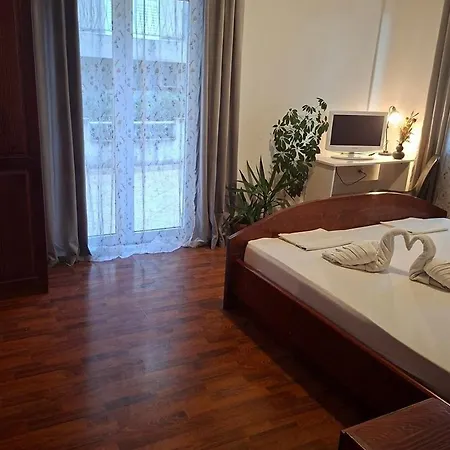 With Parking Space - 25328 Makarska