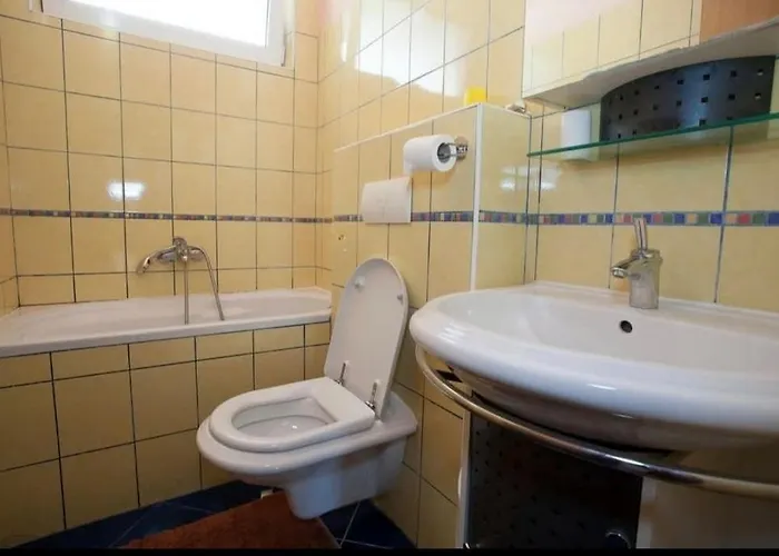 Apartment With Parking Space - 25328 Makarska