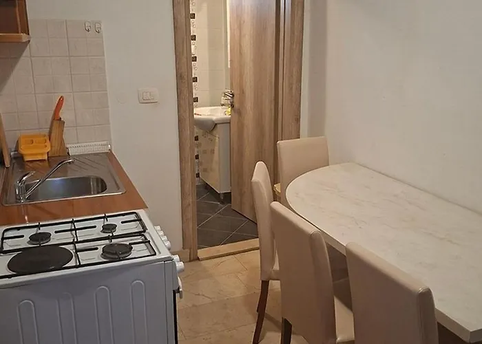 Apartment With Parking Space - 25328