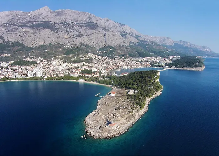 Apartment With Parking Space - 25328 Makarska